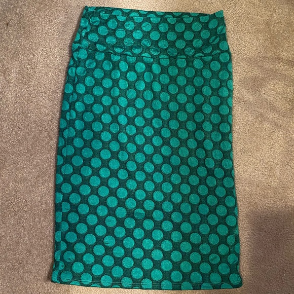 SOLD Lularoe NWT Cassie Green Skirt - Picture 2 of 2